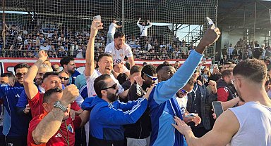 Erzurumspor FK maçtan sonra şampiyonluğunu kutladı
