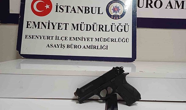 Esenyurt'ta iş yerine silahlı saldırı kamerada