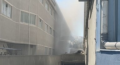 Esenyurt'ta korkutan yangın: Tekstil fabrikası alev alev yandı