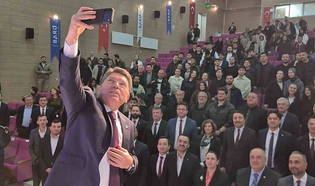 Eski Adalet Bakanı Yılmaz Tunç'tan yargı eleştirilerine tepki