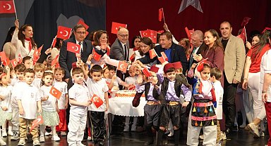 Eskişehir'de minikler 23 Nisan coşkusunu yaşadı