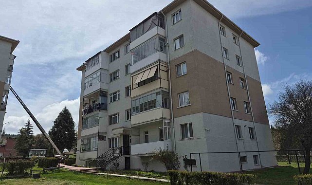 Evinde temizlik yaparken düşen kadına sağlık ekipleri müdahale etti