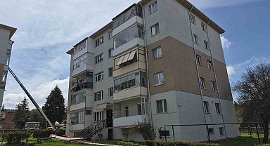 Evinde temizlik yaparken düşen kadına sağlık ekipleri müdahale etti