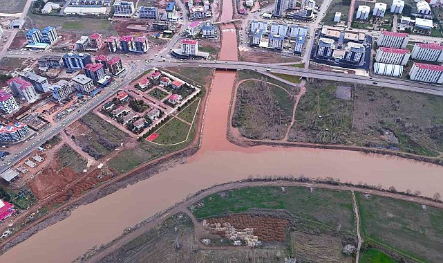 Fadlum Çayı Kızılırmak'a rengini verdi