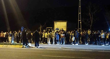 Fenerbahçeli taraftarlar Samandıra'da galibiyeti kutladı