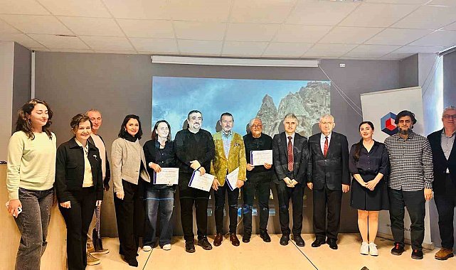Fotoğrafın doğa, kent ve mimarlıkla kurduğu bağ ele alındı