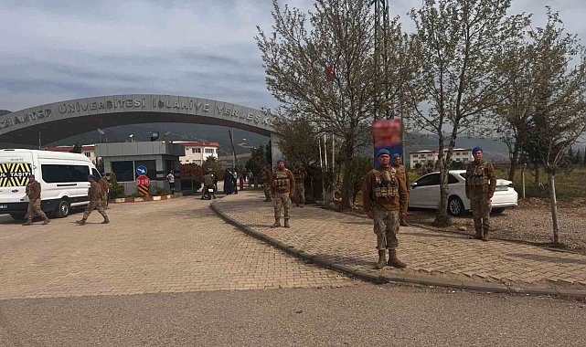 Gaziantep'te "Huzurlu Okul Önleri" uygulaması: 78 aranan şahıs yakalandı