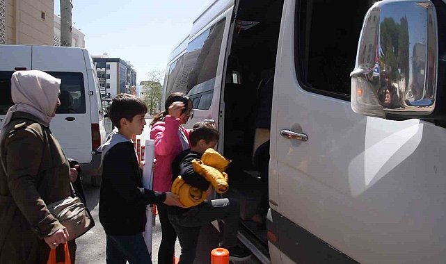 Genç araştırmacılara tarih yolculuğunda belediyeden destek