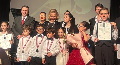 Genç yeteneklerin yıldızı İzmir'de parladı