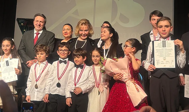 Genç yeteneklerin yıldızı İzmir'de parladı