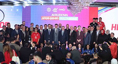 Gençlik ve Spor Bakanı Bak: "Türkiye her haliyle spor ülkesi olma yolunda hızlıca ilerliyor"