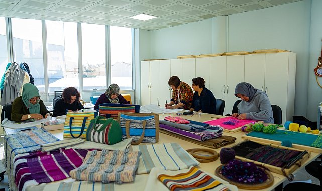 Gölbaşı'nda atıklar sanata dönüşüyor