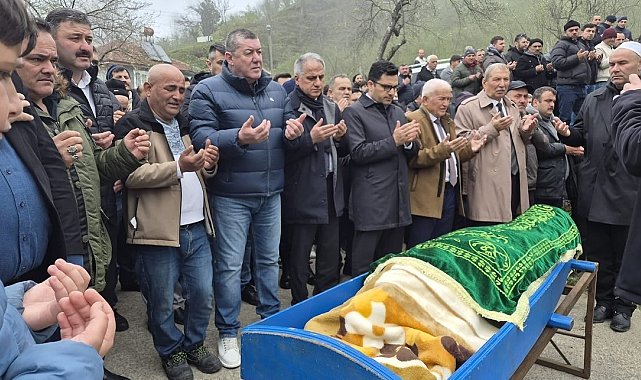 Gölette boğulan çocuk gözyaşlarıyla son yolculuğuna uğurlandı