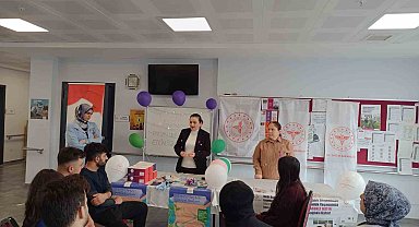 Gördes Huzurevi'nde hem sağlık taraması hem moral etkinliği