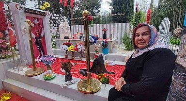 Güvenlik kameralı polis mezarından hırsızlık, anneyi gözyaşlarına boğdu