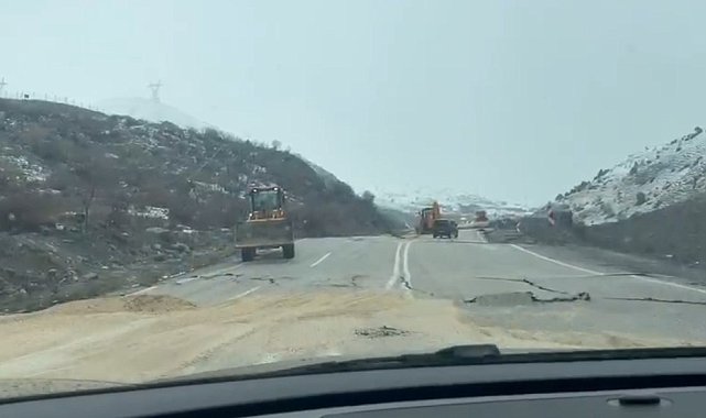 Hakkari-Van yolunda çökme: Ulaşım kontrollü sağlanıyor