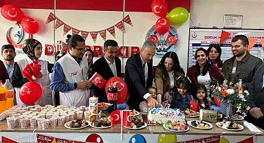 Hastanede 23 Nisan coşkusu: Minik hastalara sürpriz bayram etkinliği