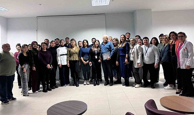 Hastanenin 40 yıllık emektarı için veda töreni