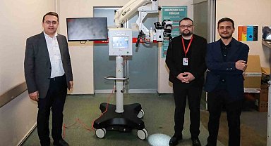 Hastaneye ileri teknoloji cerrahi operasyon mikroskobu