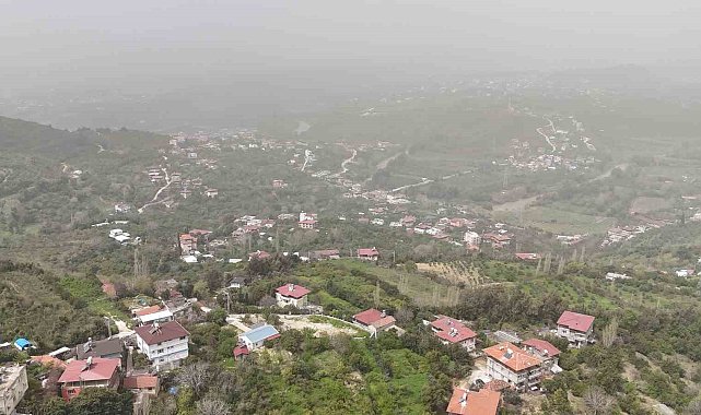 Hatay'da çöl tozu etkisini sürdürüyor
