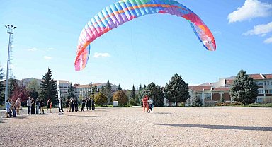 Havacılık sektörü uzmanları öğrencilerle bir araya geldi