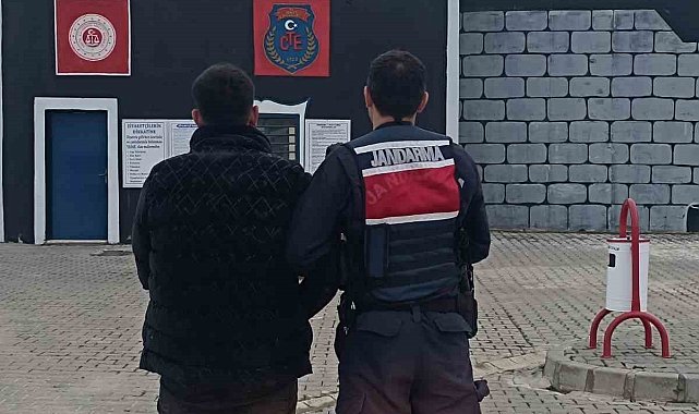 Hırsızlık suçundan aranan şahsı jandarma yakaladı
