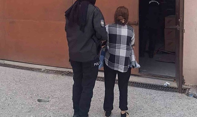 Hırsızlıktan 18 yıl 9 ay hapis cezası bulunan kadın yakalandı