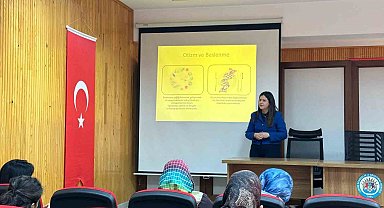 Hitit Üniversitesi Bilim Kafe'de otizm ve beslenme konuşuldu