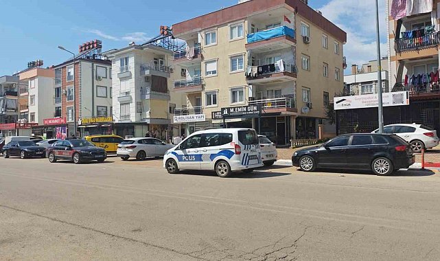 Husumetli akrabalar arasında bıçaklı kavga: 2 yaralı