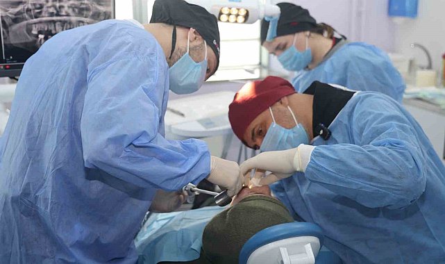 Iğdır Üniversitesi'nde bir ilk: Ağız ve Diş Sağlığı Hastanesi'nde implant tedavisi başladı