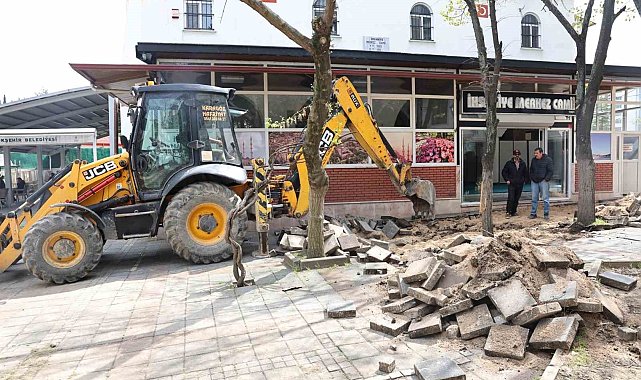 İhsaniye eski köy meydanı modern bir görünüme kavuşuyor