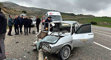 İki otomobilin çarpıştığı kazada: 1 kişi yaralandı