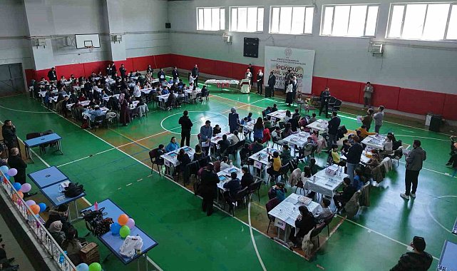 İpekyolu'nda akıl dolu rekabet: 180 öğrenci zekâ oyunlarında ter döktü