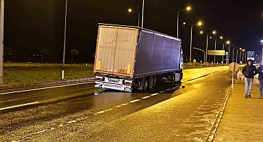 İpsala'da tır, otomobil ve kamyonet ile çarpıştı: 1 yaralı