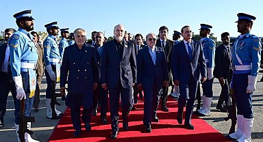 İran heyeti Pakistan'dan ayrıldı