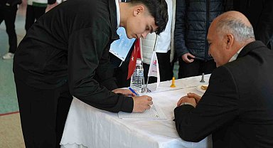 İş dünyasında devir değişti: Nitelikli personel arayan işveren öğrencinin ayağına gidiyor