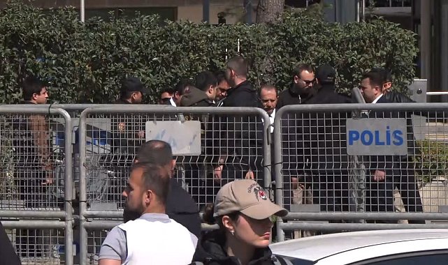 İstanbul İl Emniyet Müdürü Yıldız, Levent'te çatışmanın olduğu bölgede inceleme yaptı