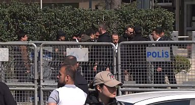İstanbul İl Emniyet Müdürü Yıldız, Levent'te çatışmanın olduğu bölgede inceleme yaptı