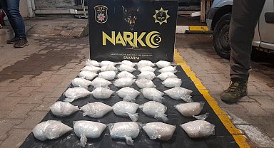 İstanbul'a 17 kilo zehir götürecekti, Sakarya'dan çıkamadı