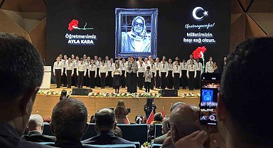 İstanbul'da 23 Nisan coşkusu Devlet Arşivleri Osmanlı Arşivi Külliyesi'nde törenle kutlandı