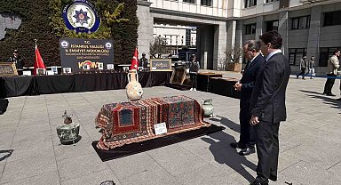 İstanbul'da tarihi eser operasyonu: Yesarizade Kazasker Mustafa İzzet Efendi'nin yaptığı tablo da ele geçirildi