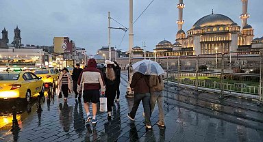 İstanbul'da uyarıların ardından sağanak yağış başladı