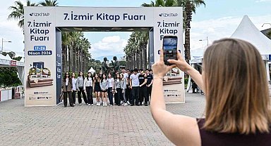 İZKİTAP'ta bilim ve edebiyat buluşuyor