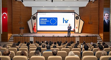 İzmir Adliyesinde 'Bir Liderin İnşası' konferansı düzenlendi