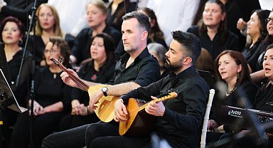 İzmir Aliğa'da Aşık Veysel Türküleri yankılandı