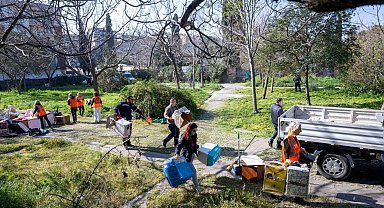 İzmir Bornova'da "Kedili Park" yeniden güvenli hale geldi