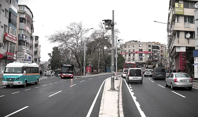 İzmir Buca'da asfalt seferberliği