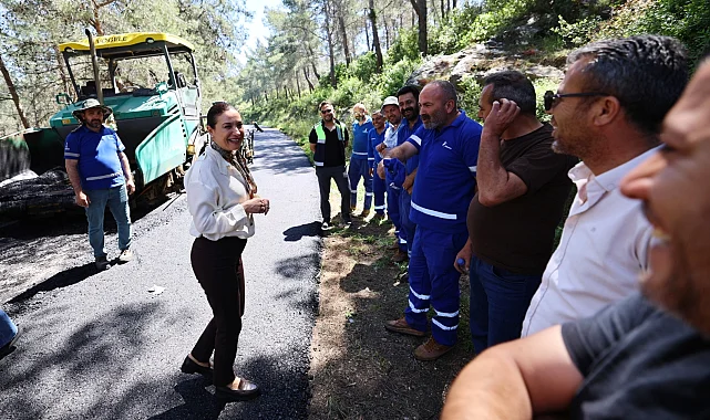 İzmir Efes Selçuk'ta asfaltlama çalışmaları sürüyor