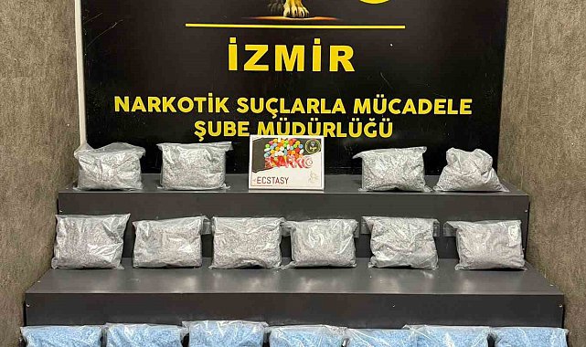 İzmir'de iki ayrı uyuşturucu operasyonunda 3 tutuklama