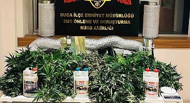 İzmir'de uyuşturucu operasyonu: Yabancı uyruklu 2 kişi yakalandı